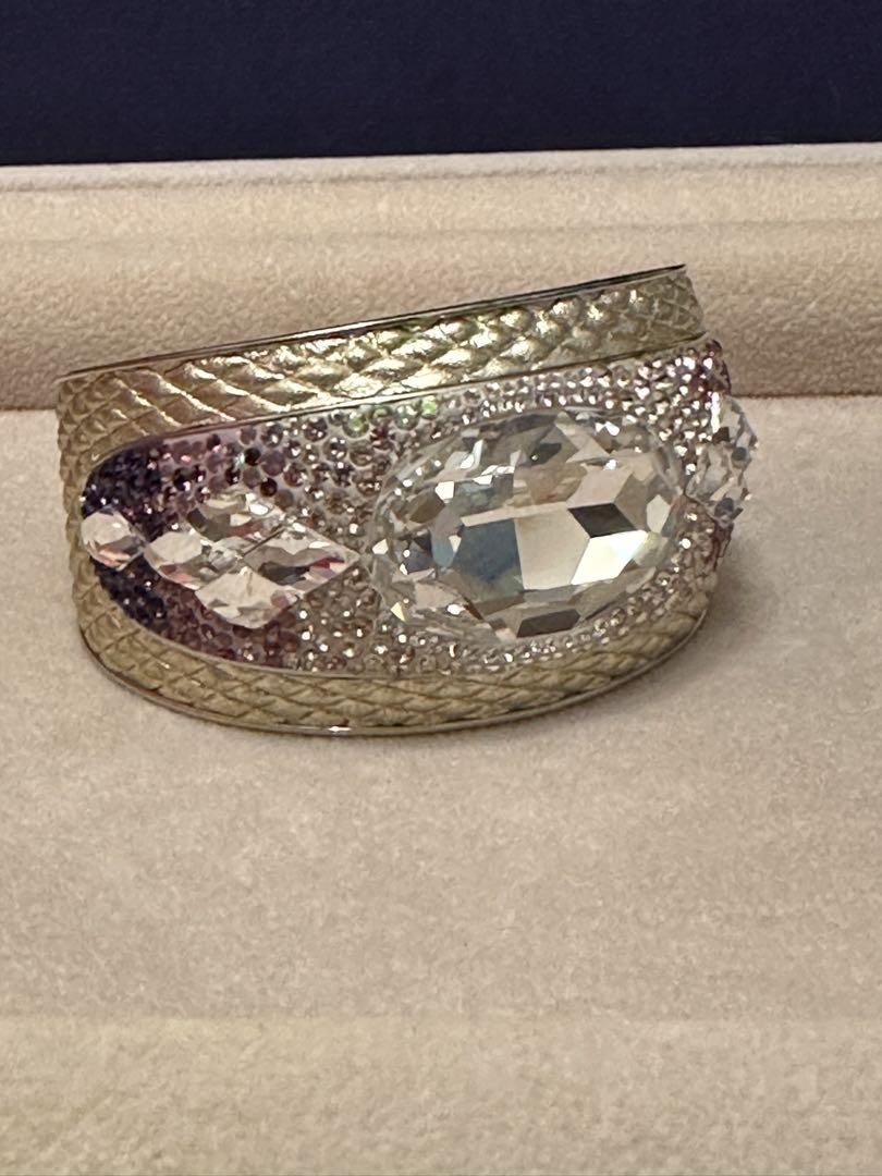 専用　未使用　限定品Swarovski スワロフスキーTrema バングル