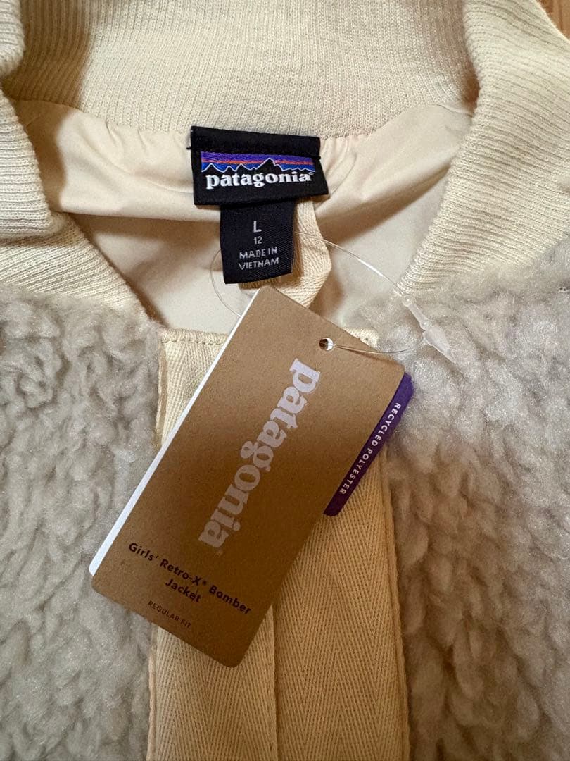 新品タグ付き‼️パタゴニア レトロX ボマージャケット キッズLサイズ 新品タグ付き‼️パタゴニア レトロX ボマージャケット キッズLサイズ