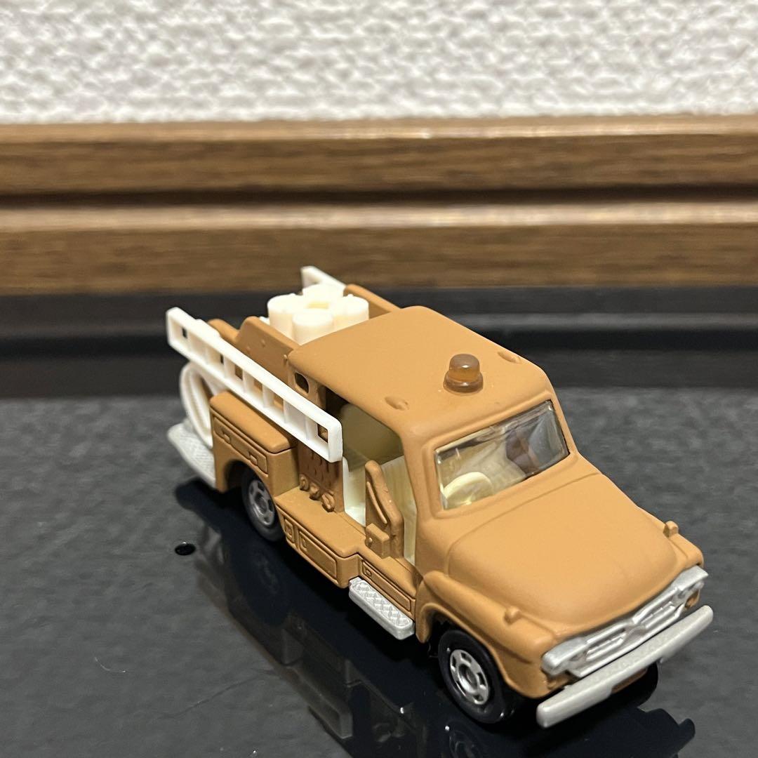 トミカ いすゞ 消防車 昭和レトロ 当時物 時代物 レトロ 小道具