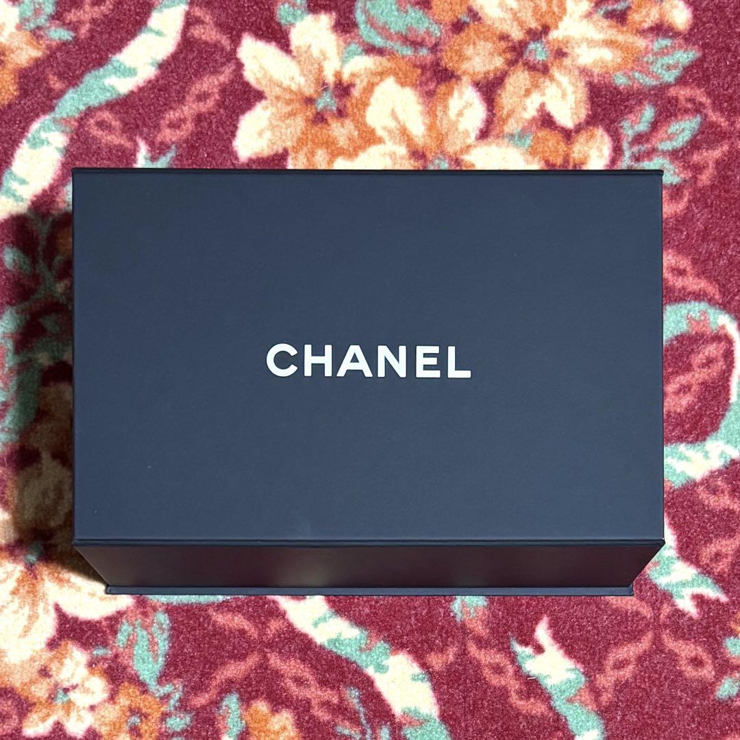 CHANEL シャネル マグネット式 箱