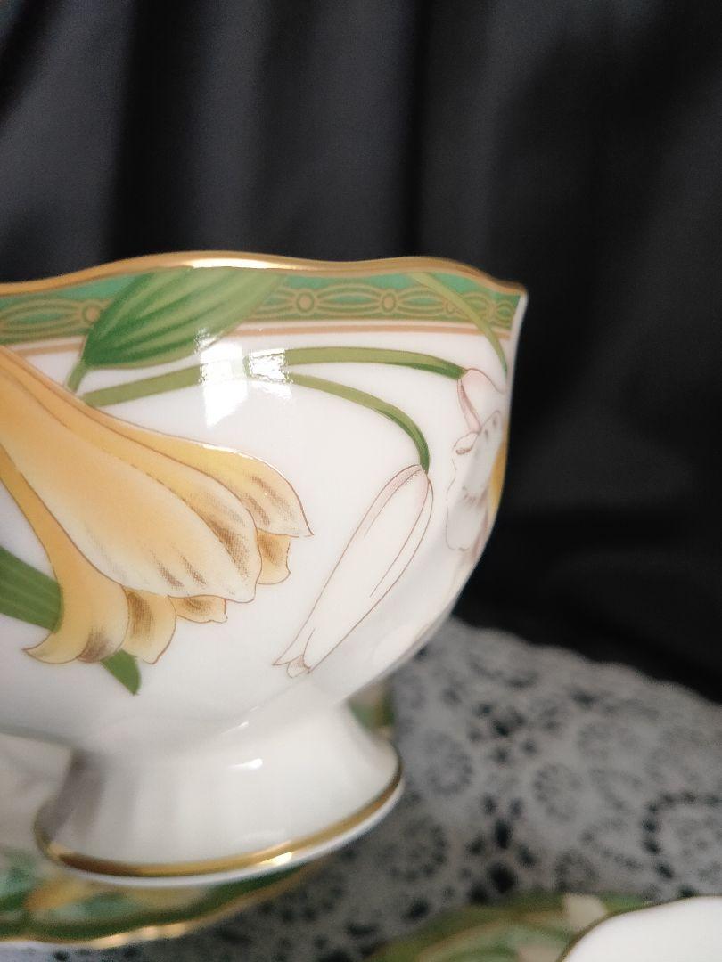 ホヤ ユリの花模様 カップ・ソーサーセット 2客 廃盤品