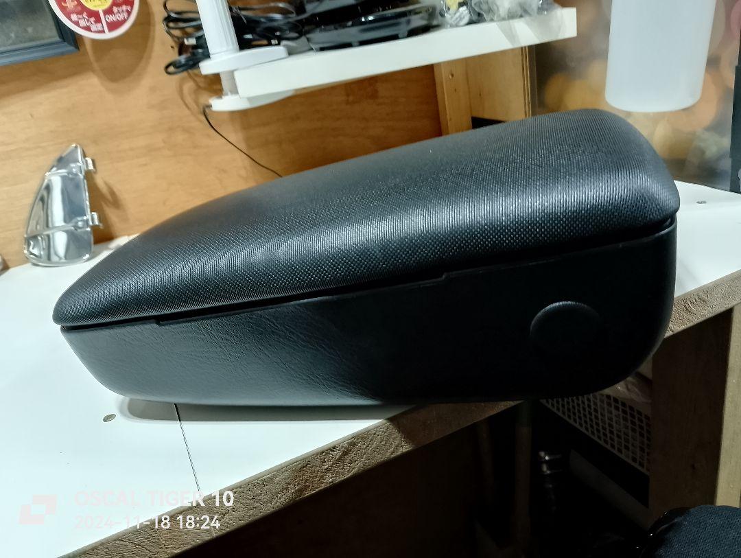ホンダ　エレメント　YH2 　希少　アームレスト