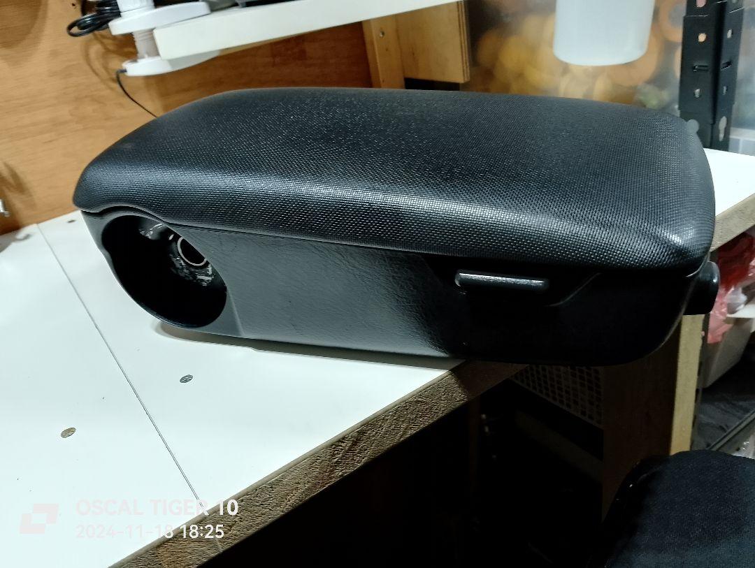 ホンダ　エレメント　YH2 　希少　アームレスト