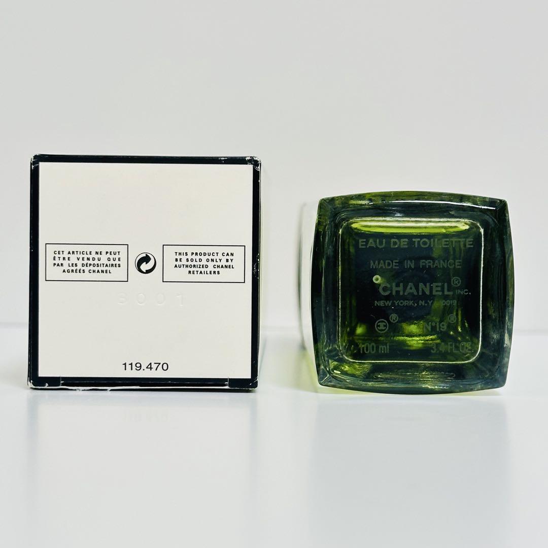 新品未使用　CHANEL シャネル　N°19 オードトワレ　香水　100ml ②