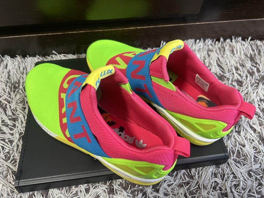 adidas ネオンカラー シューズ