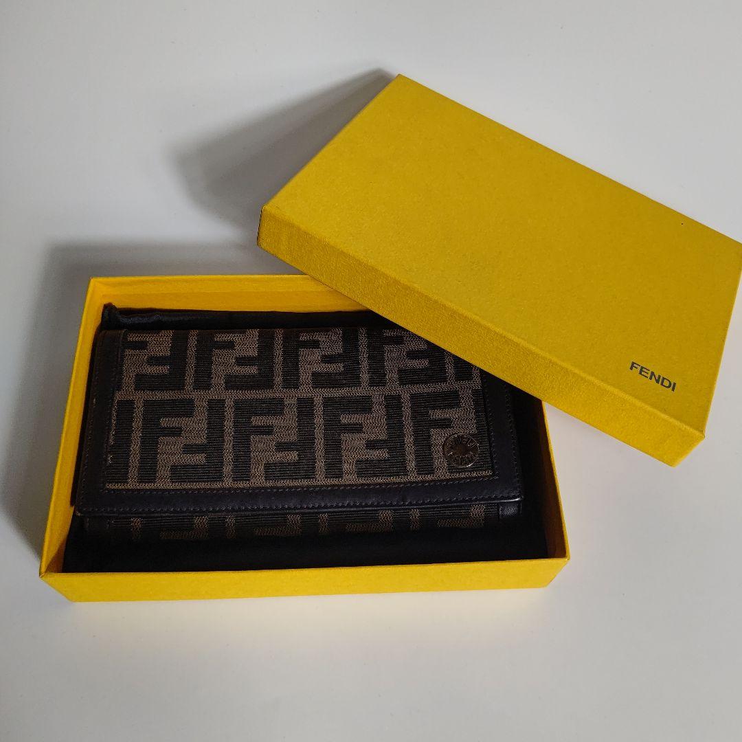 【美品✨】FENDI　フェンディ　長財布　ズッカ柄　キャンバスレザー　箱付き
