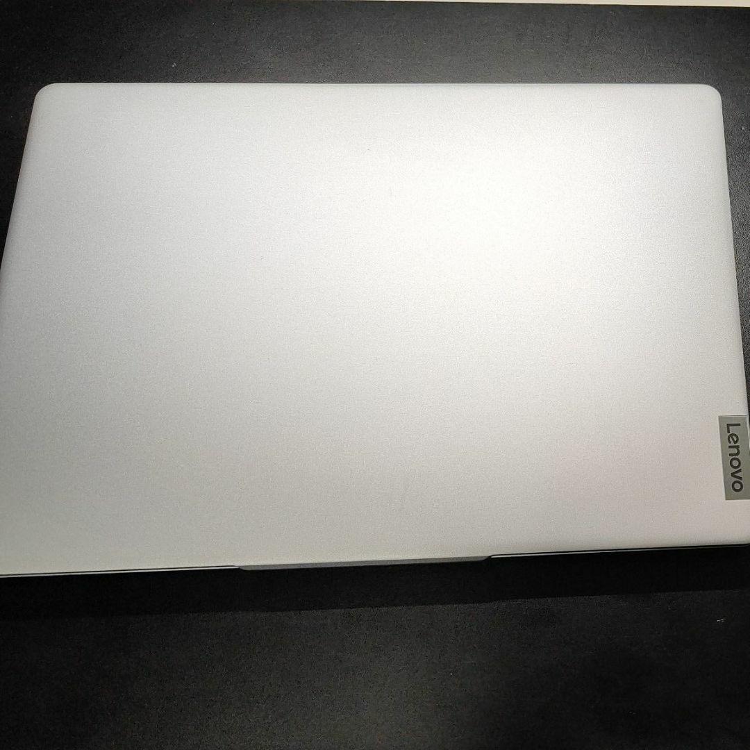 Lenovo IdeaPad Slim 5i Gen 8 OLED 13世代