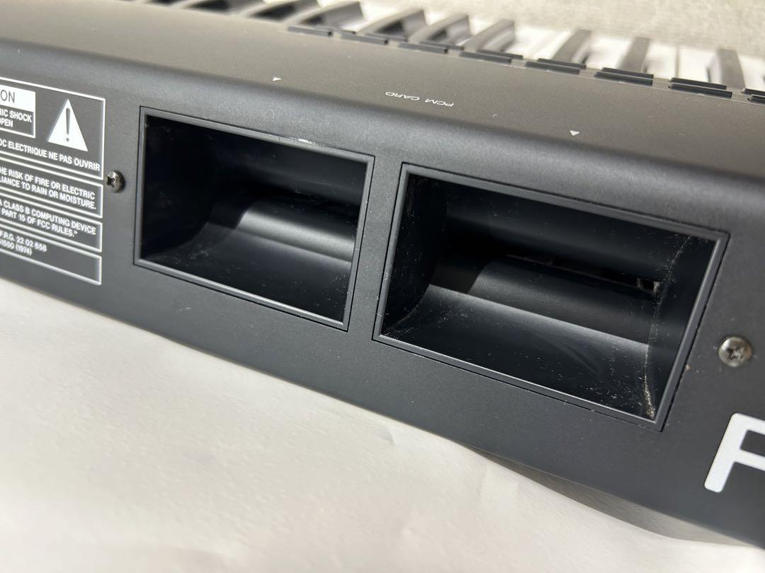 Roland U-20 RS-PCM Keyboard ローランドシンセサイザー