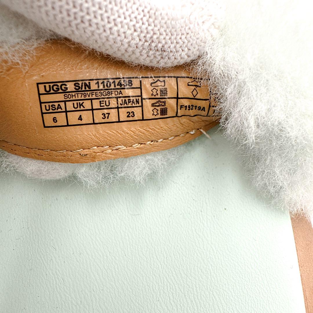 ✨極美品✨UGG アグ フラッフ スプリングス サンダル 23cm