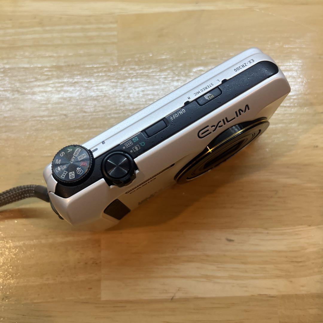 Casio カシオ EXILM EX-ZR300 デジタルカメラ ジャンク？