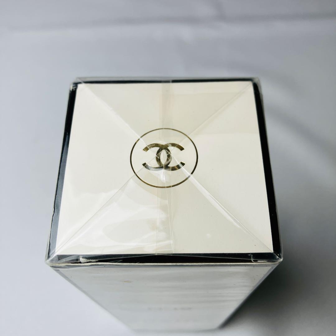 未開封　シャネル　香水　N°19 EAU DE TOILETTE 100ml