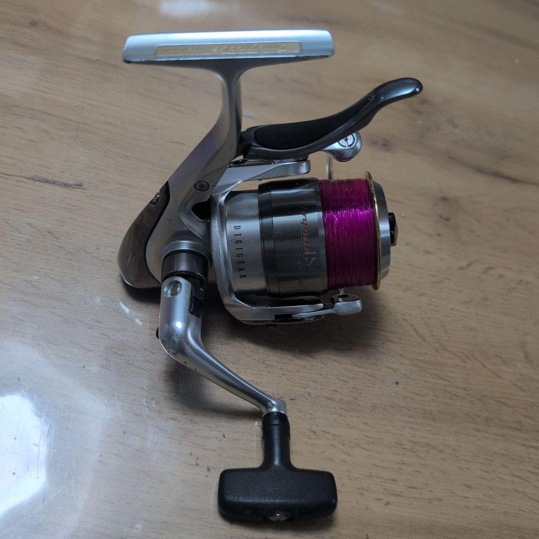 DAIWA ダイワ TOUNAMENTインパルトにスプール2500LBD
