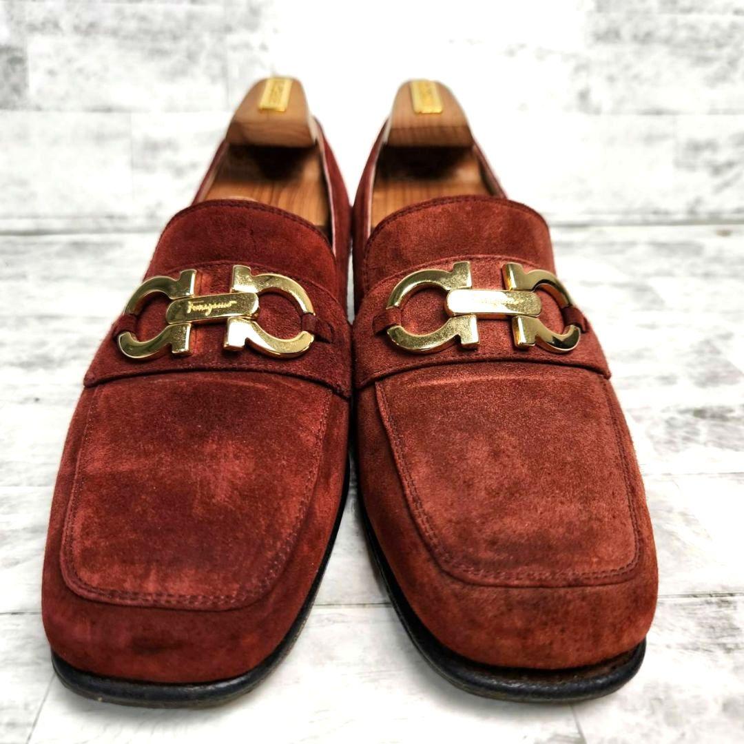 サルヴァトーレ・フェラガモ スエード ヴァーラ ローファー Salvatore Ferragamo - サルヴァトーレフェラガモ ヴァラ