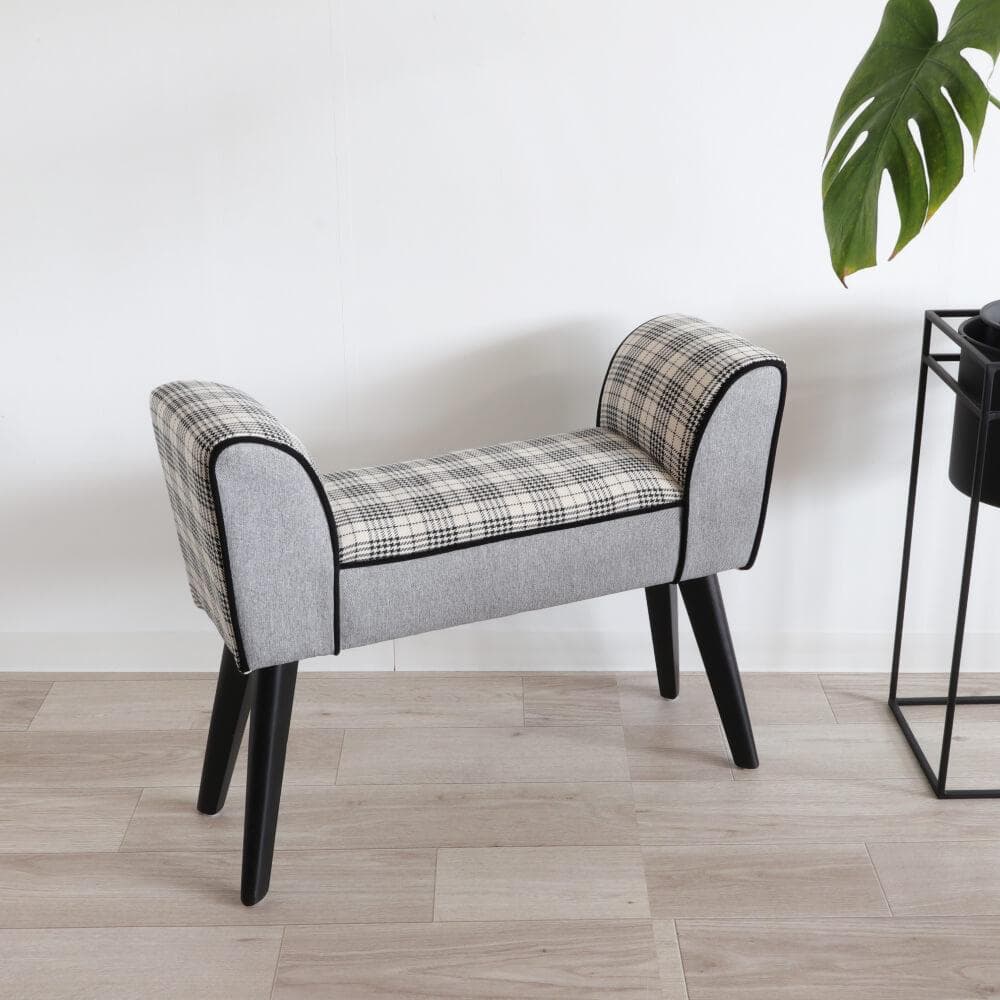 2022年のクリスマスの特別な衣装 スリムスツール チェック柄 グレー