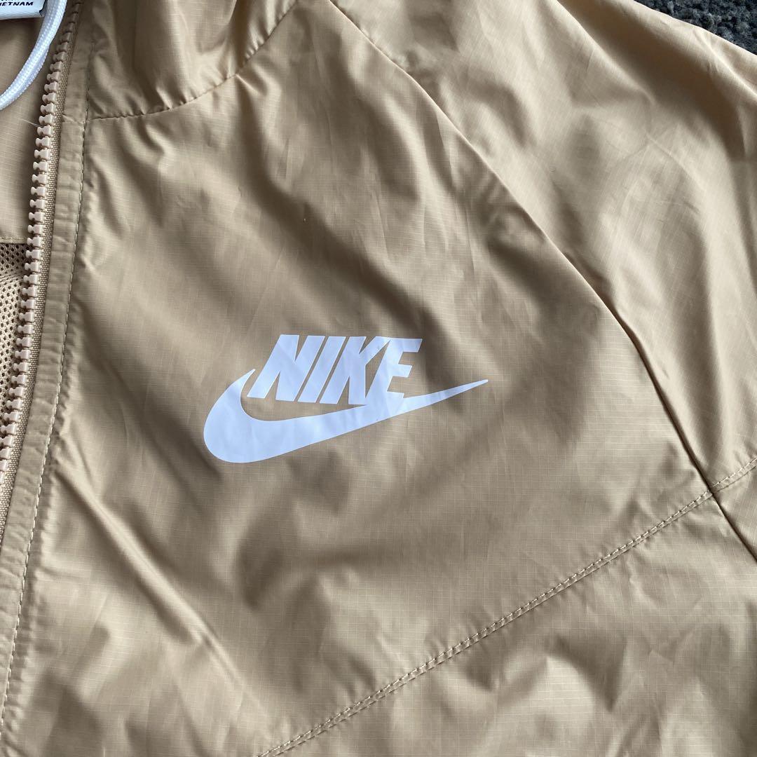 通販 クリスマスセール2025: 特集 Nike ベージュ メルカリ - Lサイズ ウィンドブレーカー ウォーキング・ランニングウェア