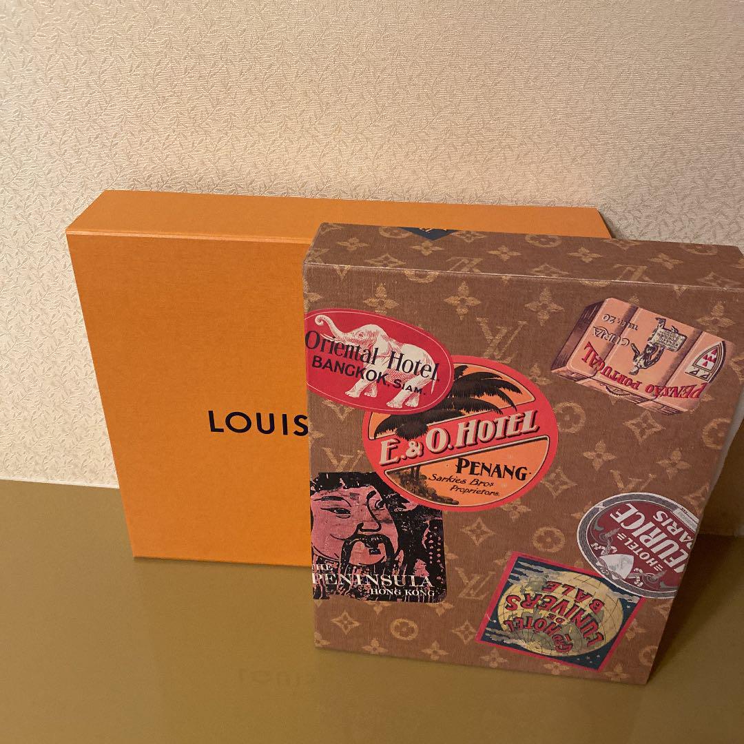 3000円 【テレビで話題】 納品書付 LOUIS VUITTON 伝説のトランク100 ルイヴィトン 大型本 3000円 【テレビで話題】 納品書付 LOUIS VUITTON 伝説のトランク100 ルイヴィトン 大型本