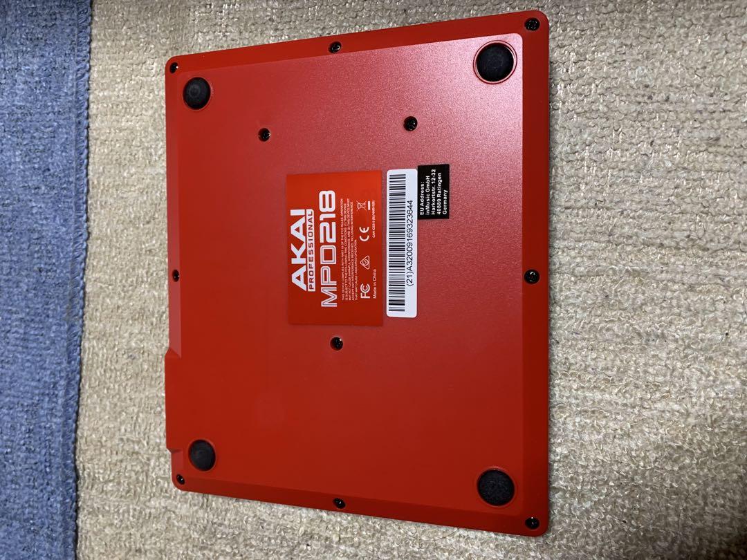 AKAI MPD218 MIDIパッド