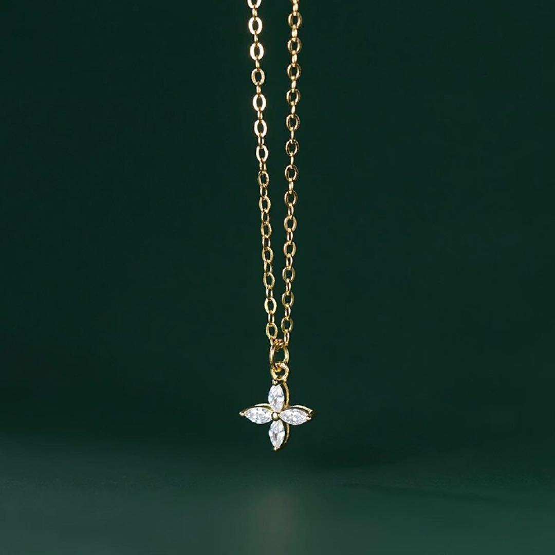 014N②【高品質✨】四葉ネックレス　ゴールド　シンプル　小さめ　幸運　ラッキー