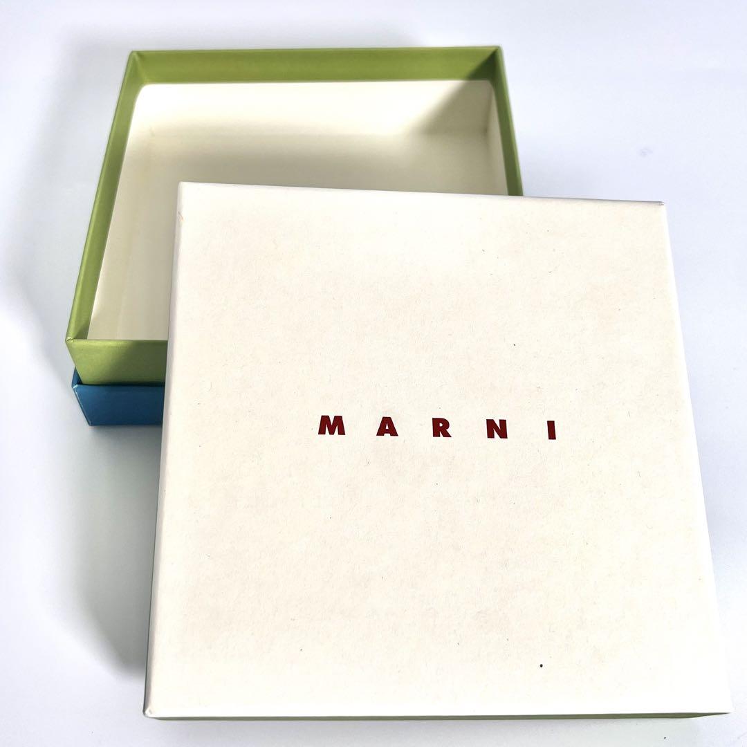 新品 MARNI マル二 二つ折財布 レザー ブラック ウォレット バイカラー