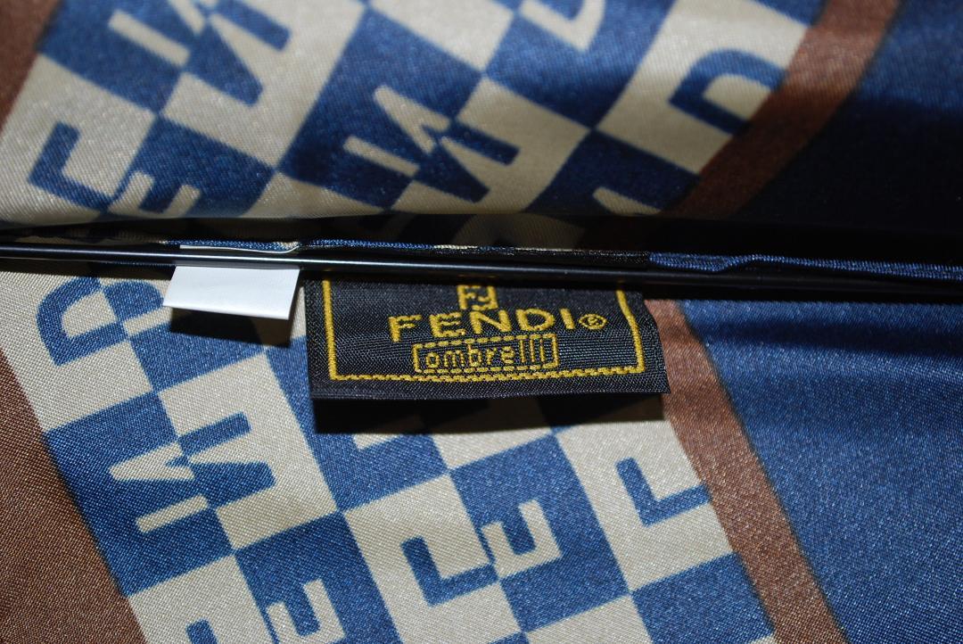 美品 FENDI フェンディ　折りたたみ傘 ネイビー ナイロン 1925