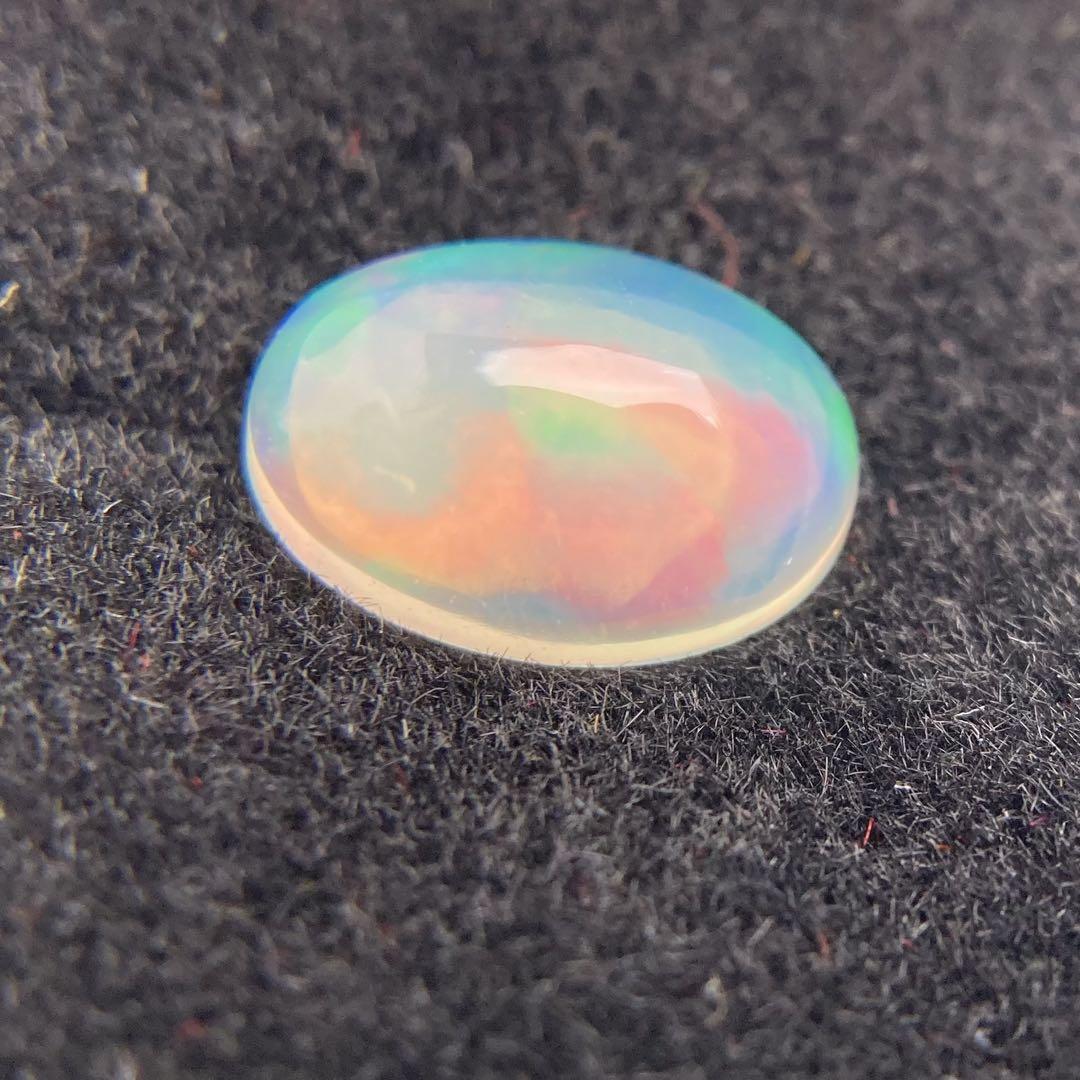 ヴィヴィッド遊色♡ 天然オパール　1.44ct ルース　カボション　裸石　宝石