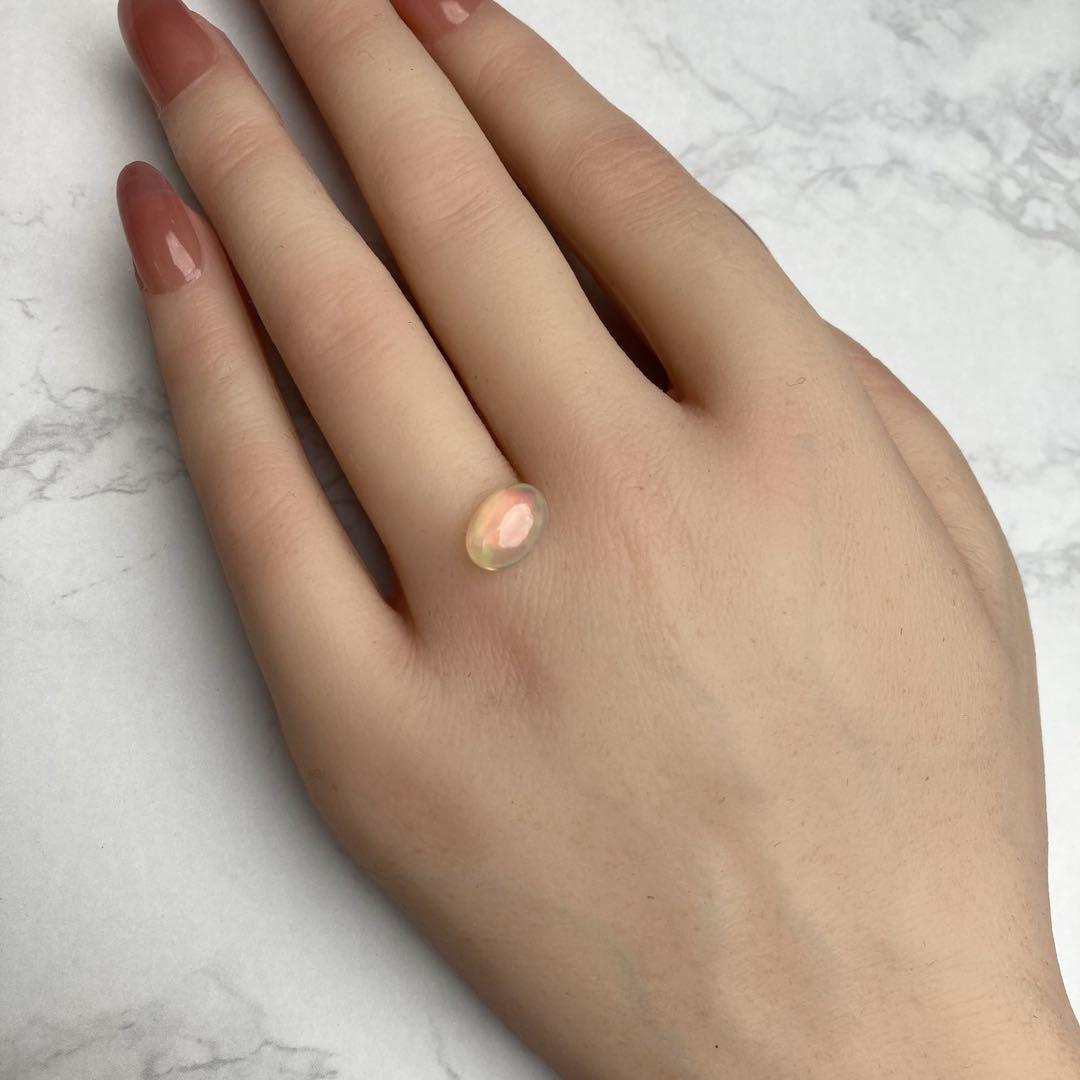 ヴィヴィッド遊色♡ 天然オパール　1.44ct ルース　カボション　裸石　宝石
