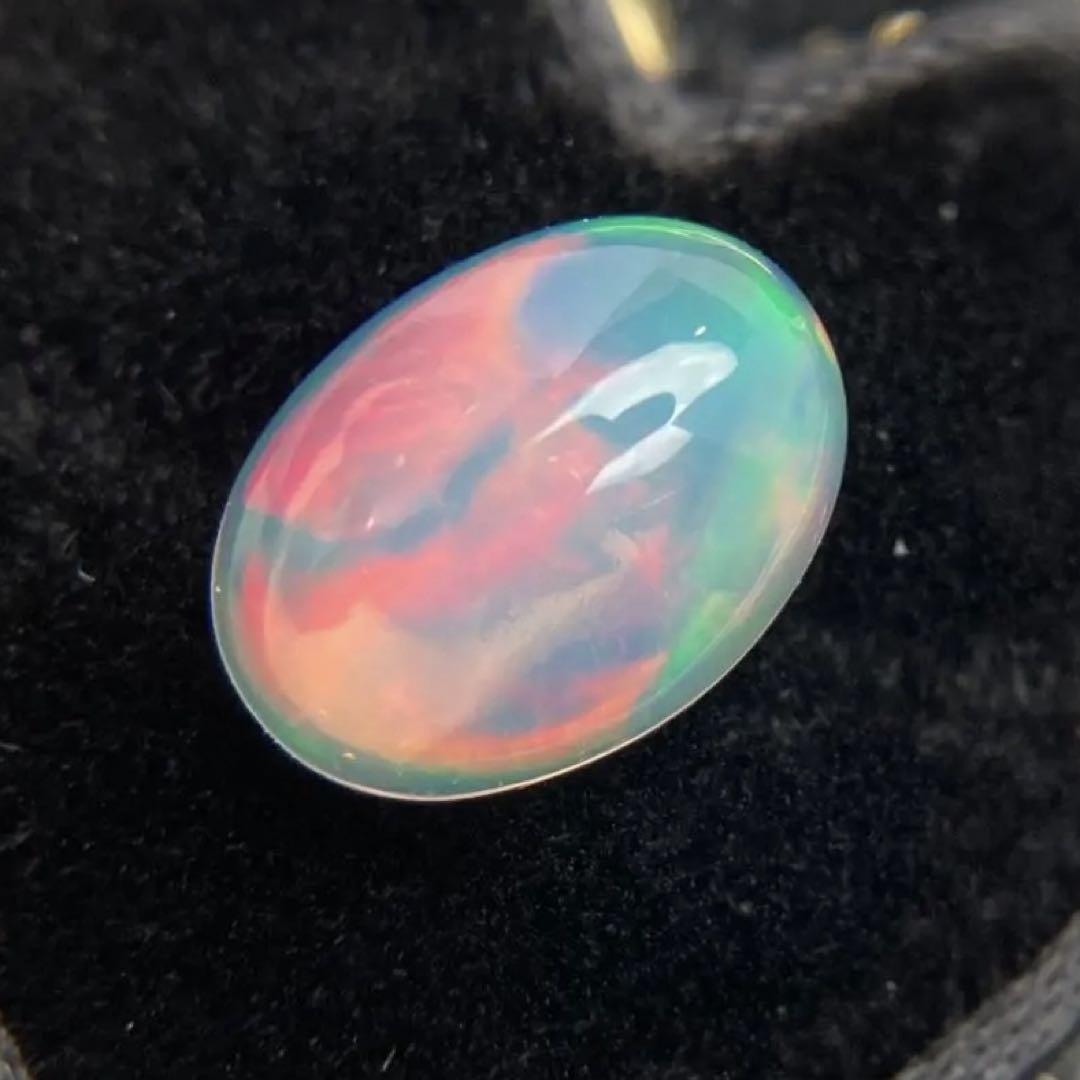 ヴィヴィッド遊色♡ 天然オパール　1.44ct ルース　カボション　裸石　宝石