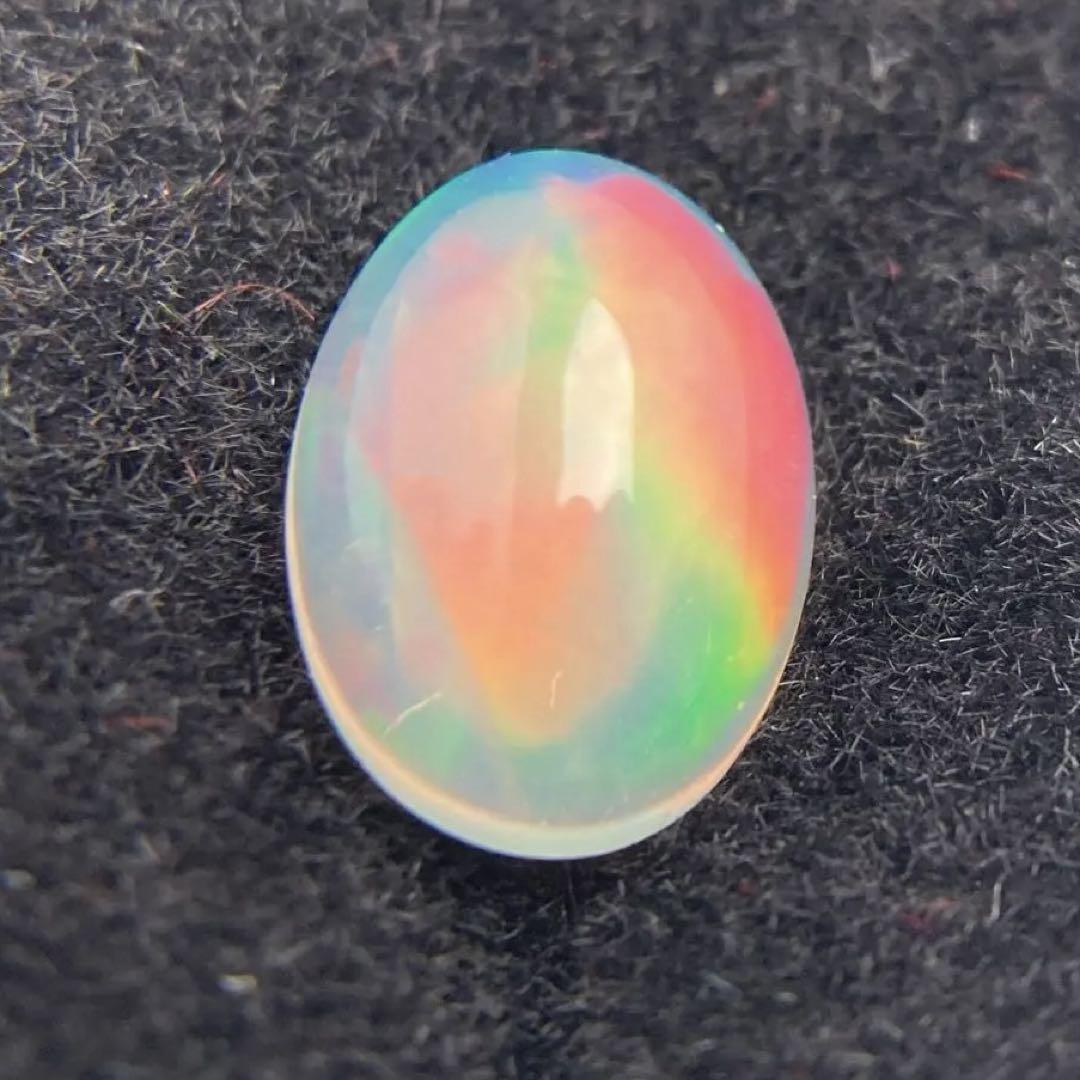 ヴィヴィッド遊色♡ 天然オパール　1.44ct ルース　カボション　裸石　宝石