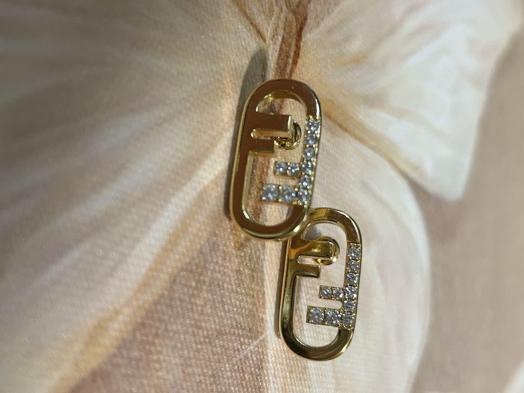 FENDI ピアス