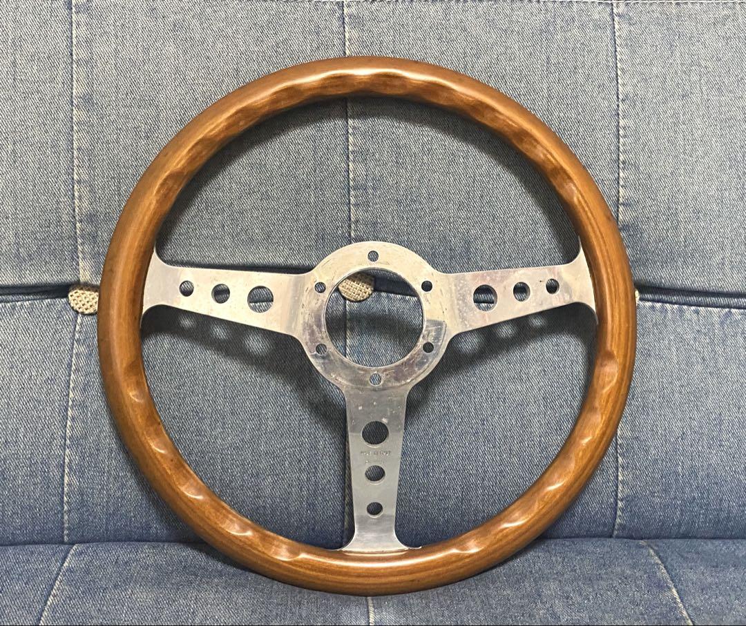 MOMO (モモ) ステアリングINDY 31π ウッドステアリングモモステ
