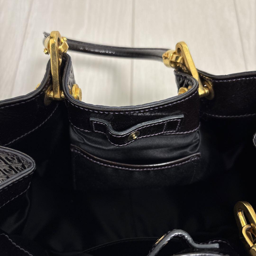 TOD'S トッズ　レディースハンドバッグ