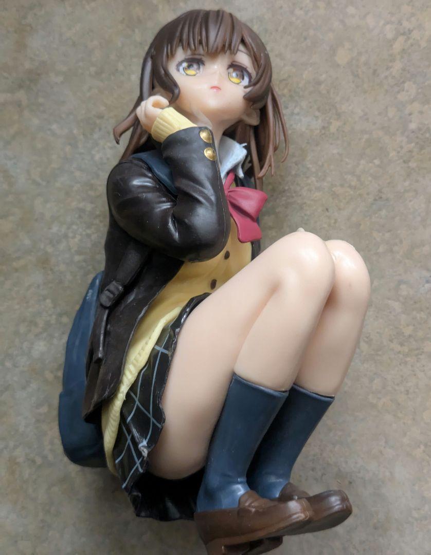 カスタムドール 座りこむセーラー少女高さ18cm