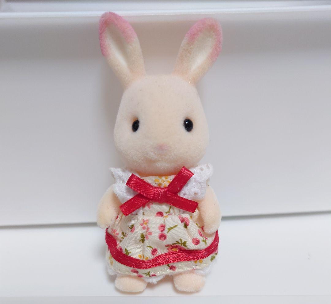 新品未使用☆シルバニアファミリー 非売品 ももいろウサギの女の子 旧タイプ