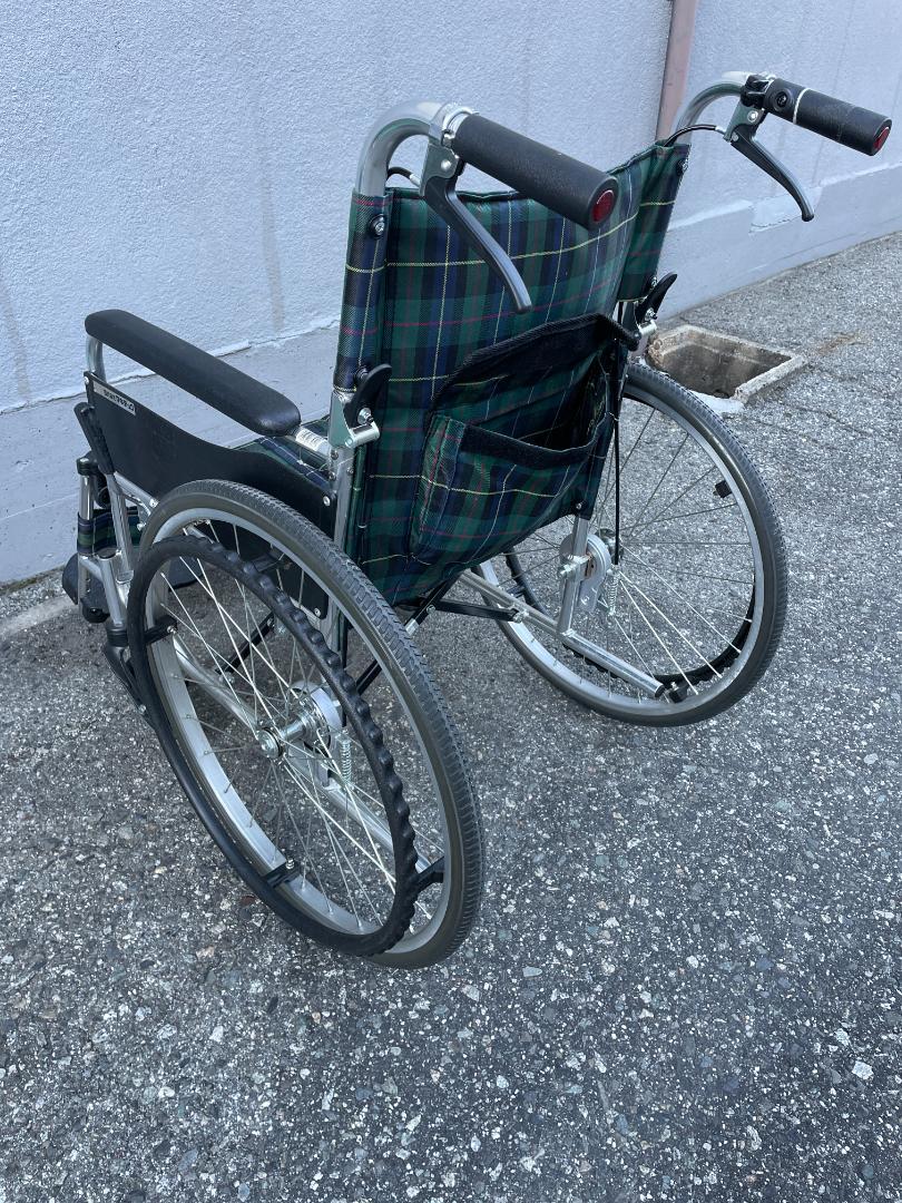 ☆ マキテック エコノミー 車いす EW-50 GN 緑チェック 自走用
