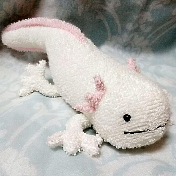 ウーパールーパー ぬいぐるみ