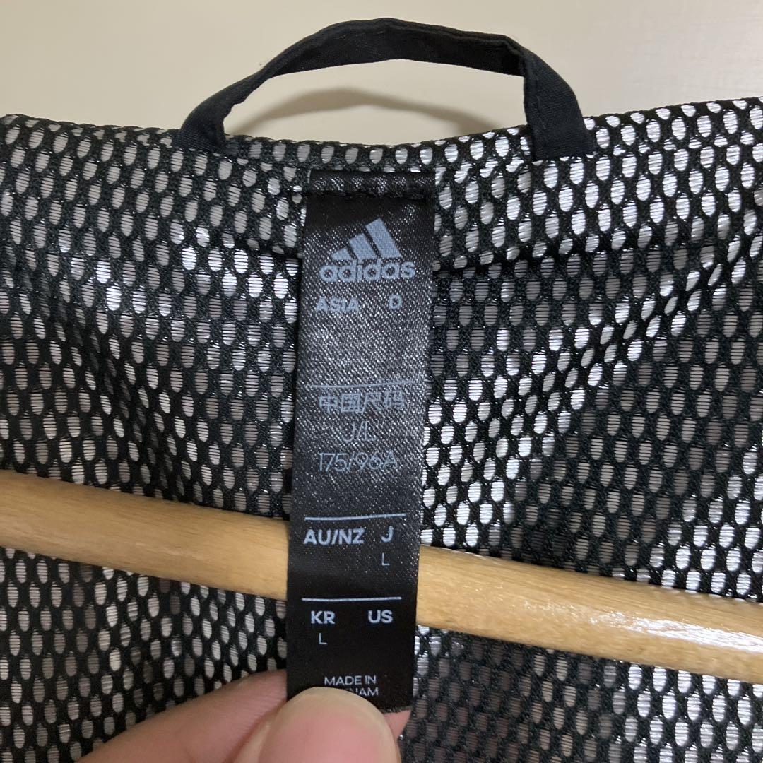 adidas 秋冬アウター　レアル・マドリード