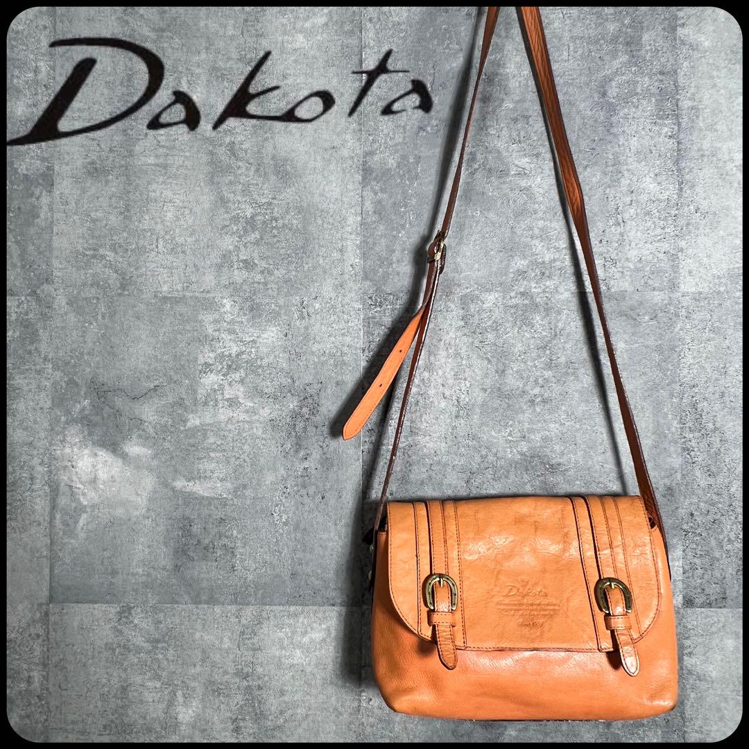 Dakota キューブ ショルダーバッグ　ブラウン　斜め掛け♪