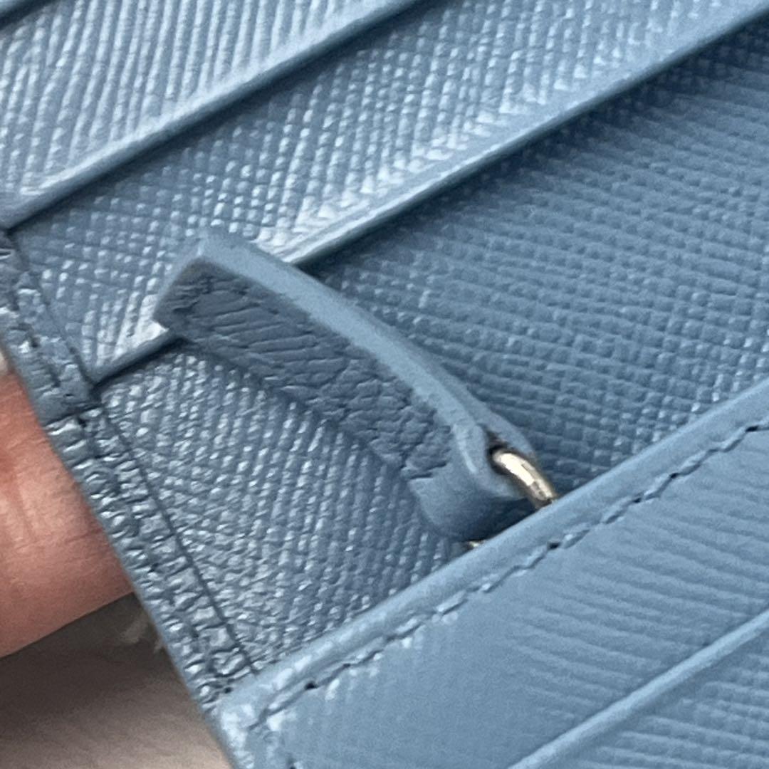 美品✨PRADA 長財布　くすみブルー　サファイアーノ　三角ロゴ　メンズ
