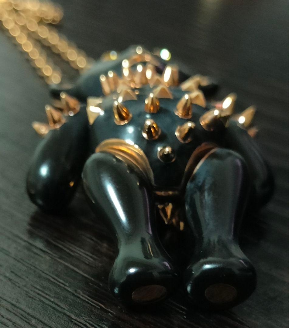 Disaya Spiked Rock Bear スパイク付きクマ型ネックレス