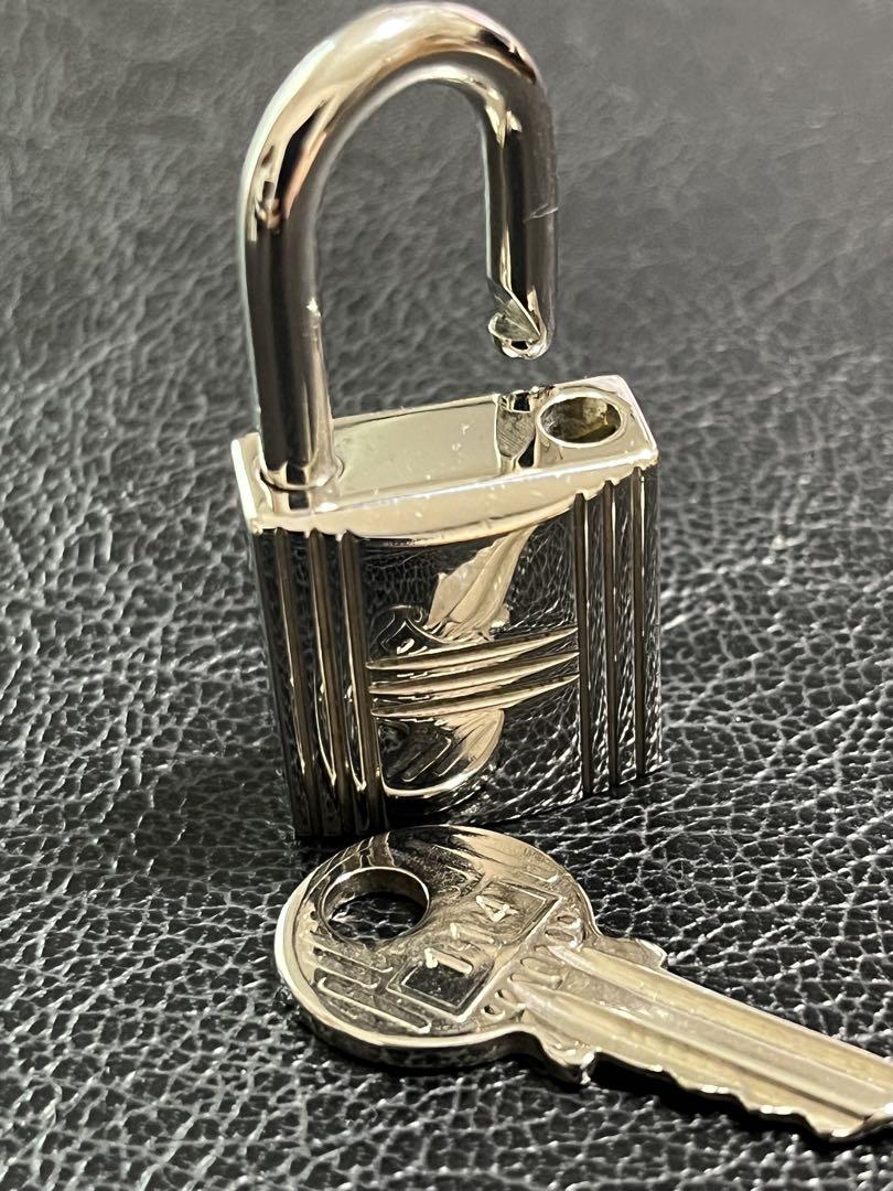 エルメス　HERMES カデナ　南京錠　鍵 114