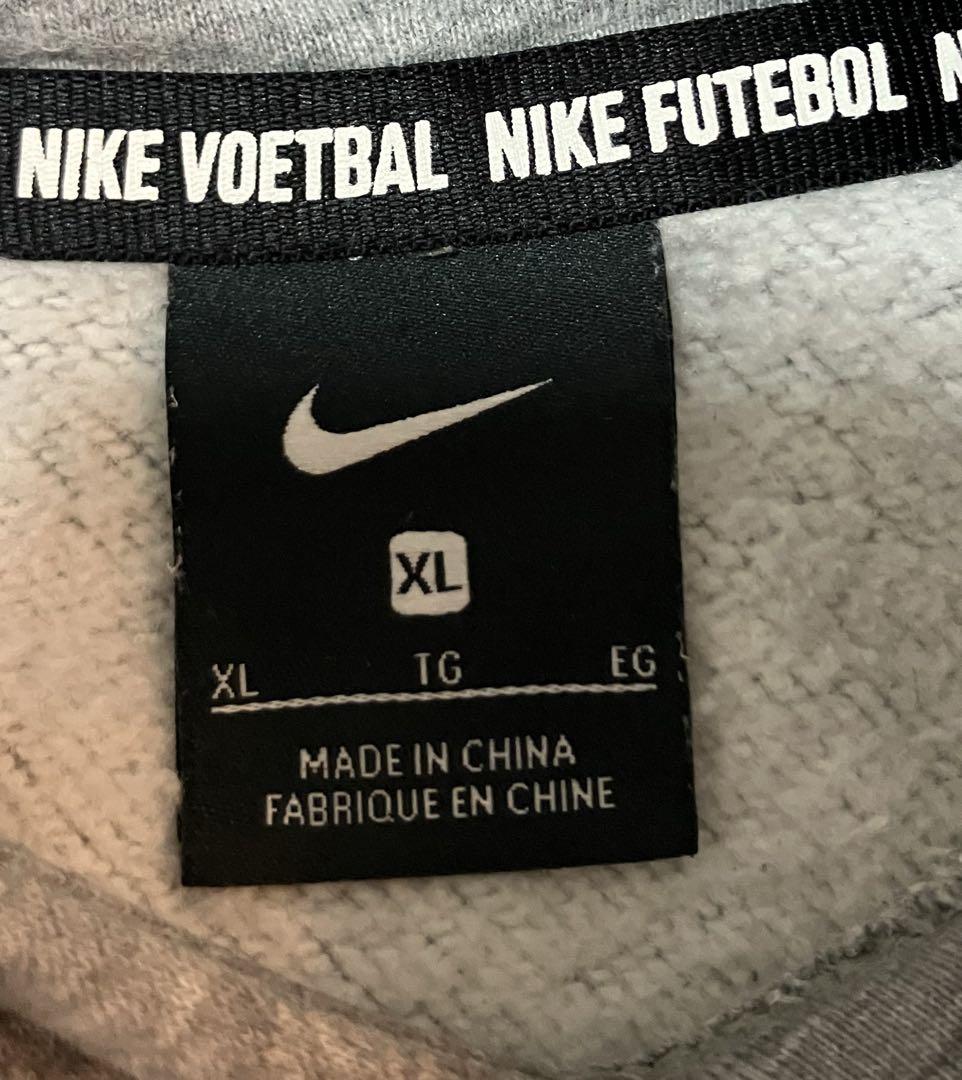 ナイキFC グレーパーカー　長袖　新品　未使用　オーセンティック　XLサイズ NIKE F.C. グレー XL パーカー - トップス本当に 安い 通販