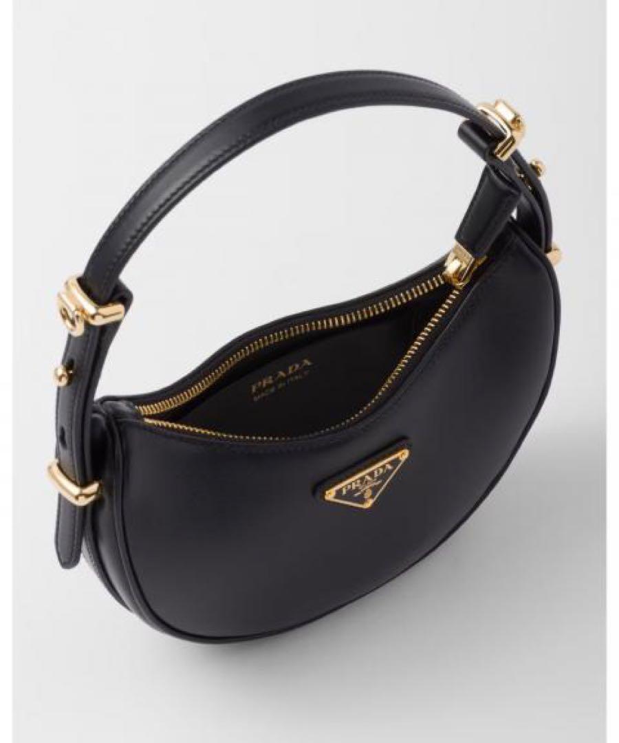 最安値挑戦中★PRADA★アーケ レザーショルダーバッグ★BLACK 最安値挑戦中☆PRADA☆アーケ レザーショルダーバッグ☆BLACK