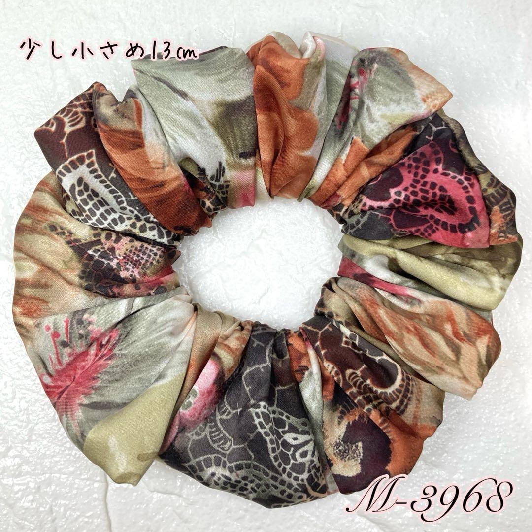 ♡専用♡ハンドメイドシュシュ⸜(*´ᗜ｀*)⸝ 957. ハンドメイドシュシュ - メルカリ