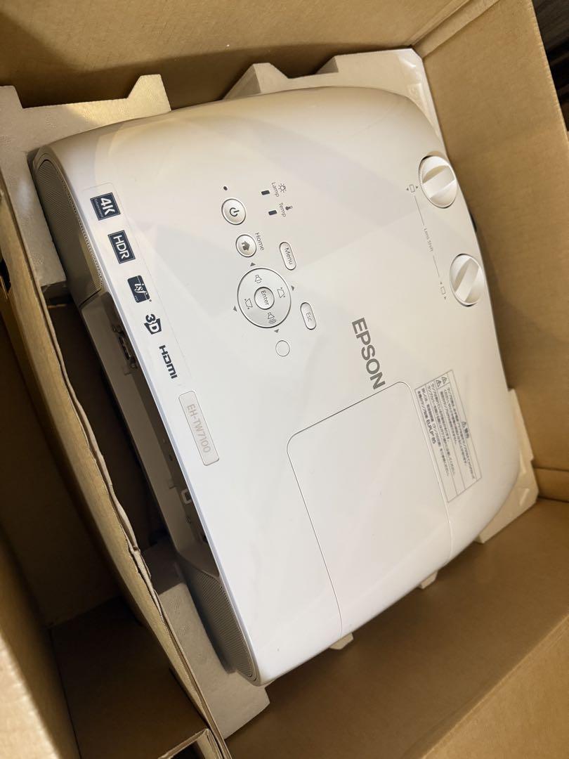 EPSON 4Kプロジェクター　EW-TH7100