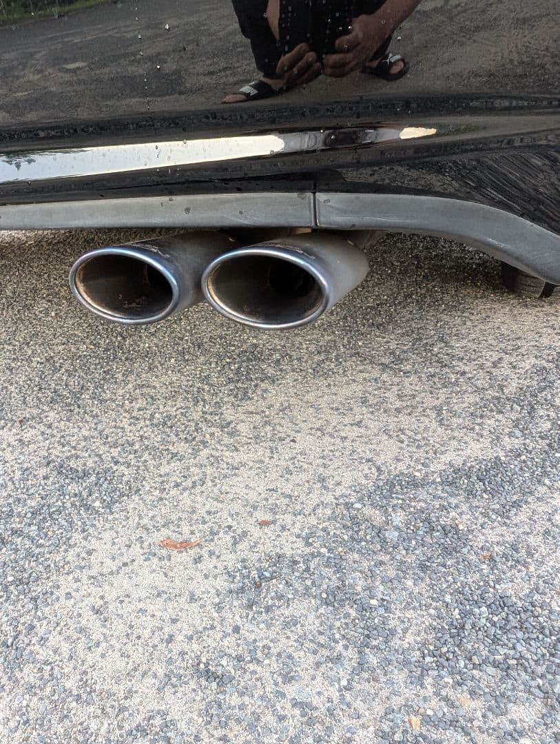 30プリウス ローダウン１８インチタイヤ 社外テール社外マフラー18インチ BRIGHTFACE_UK