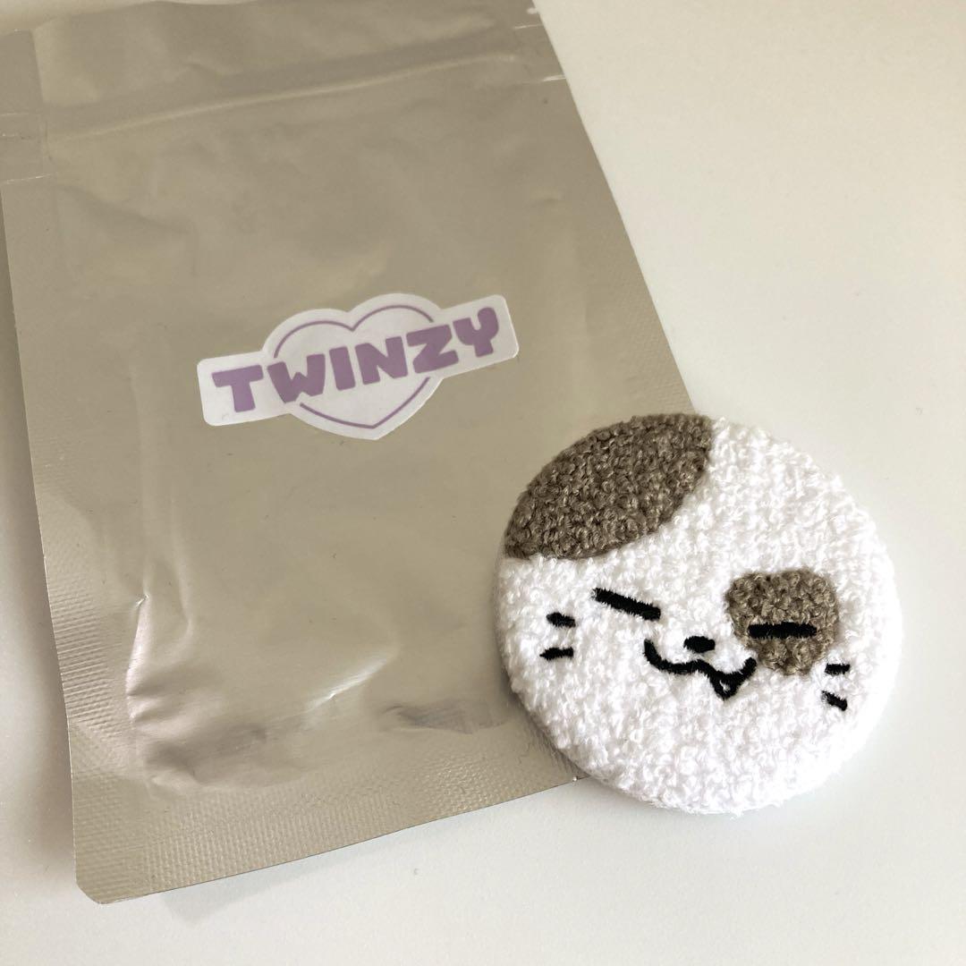 TWINZY POPUP ランダム缶バッジ YEJI ☆ - メルカリ
