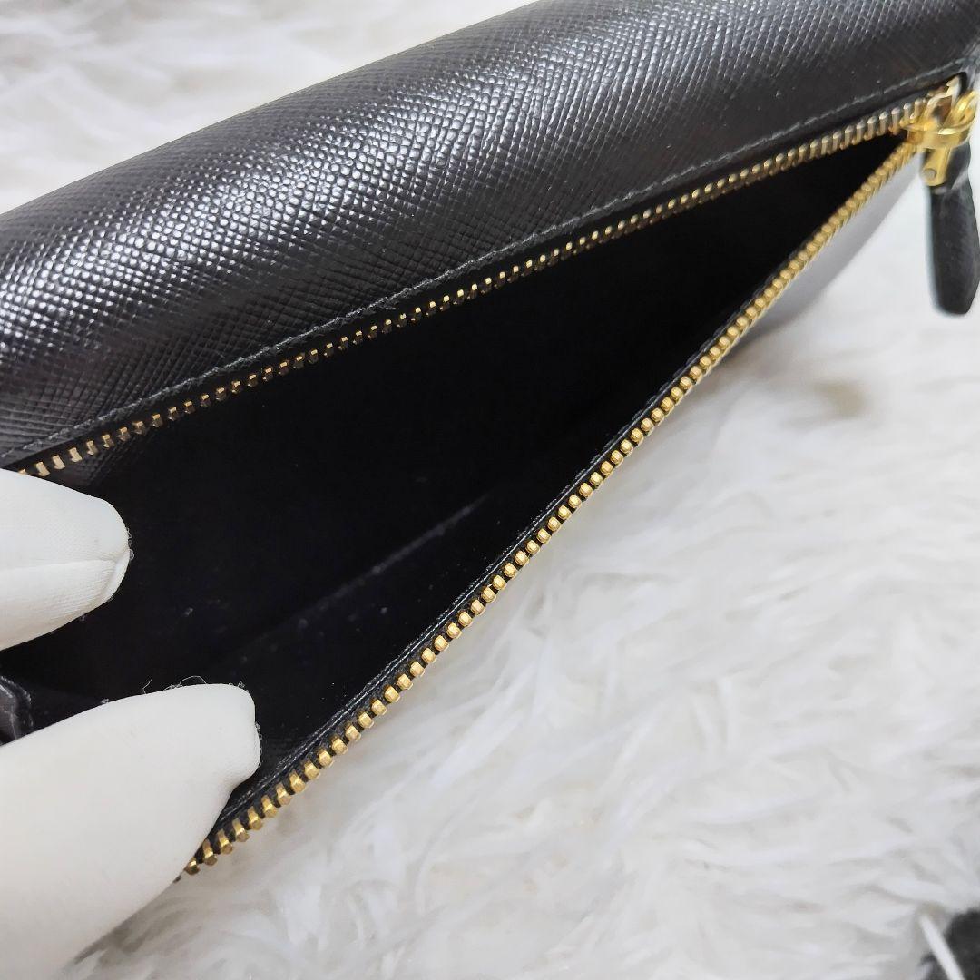 美品✨プラダ◇パスケース付きフラップ長財布　サフィアーノレザー　ゴールド金具　黒