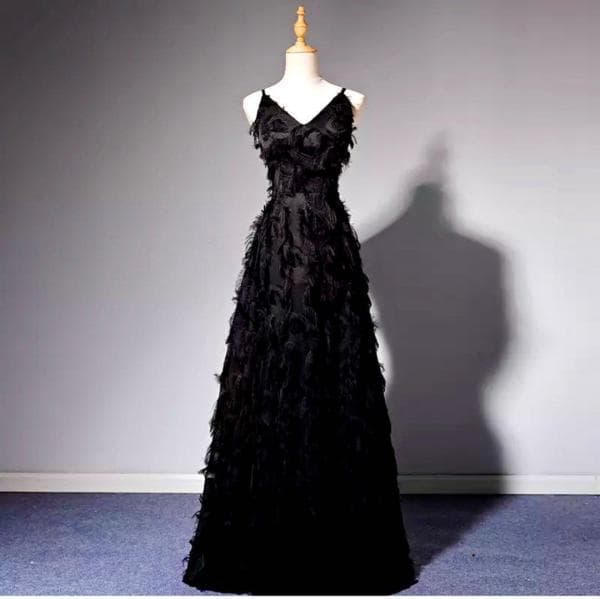 ブラックドレスフェザードレスです