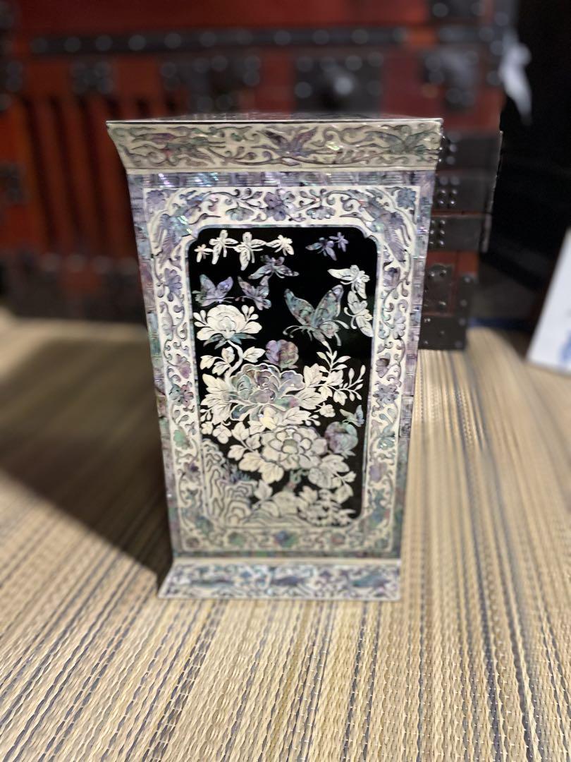 美品　<螺鈿細工　螺鈿漆器>ミラー付きジュエリーボックス　蝶々花　螺鈿細工 韓国
