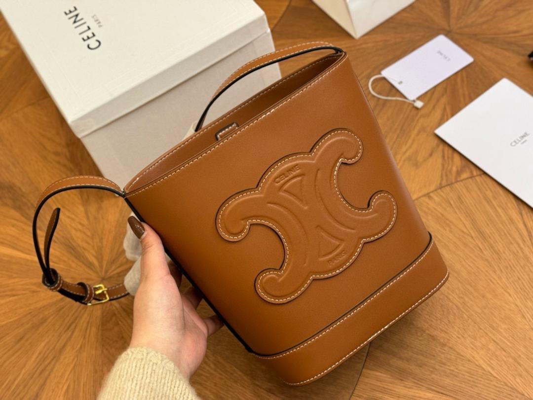 肌触りがいい クロコダイル、オーストリッチ、蛇、パイソンなどバッグ財布 バッグ